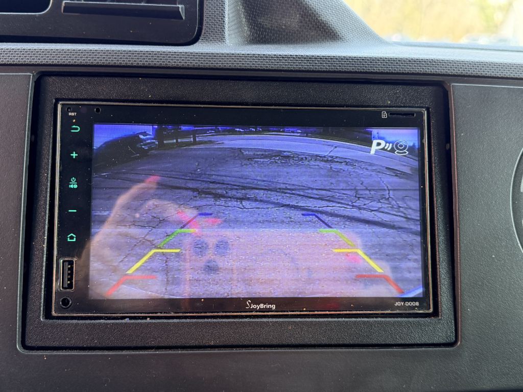 2011 Ford E-series Image 18