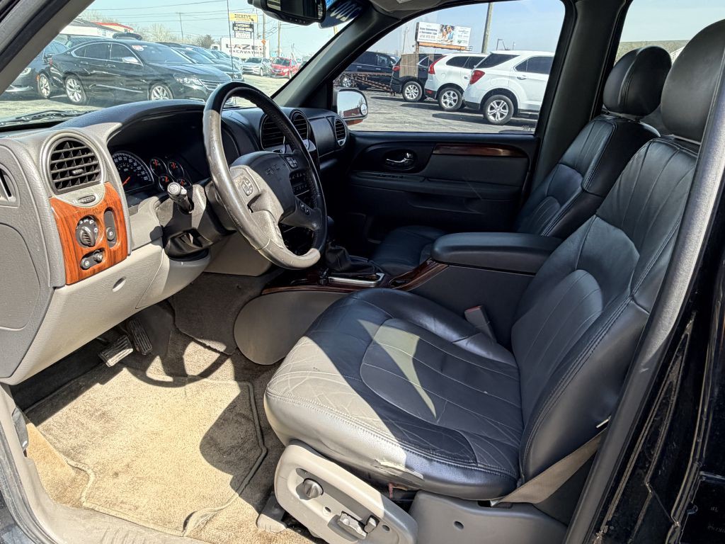 2004 GMC Envoy Image 11