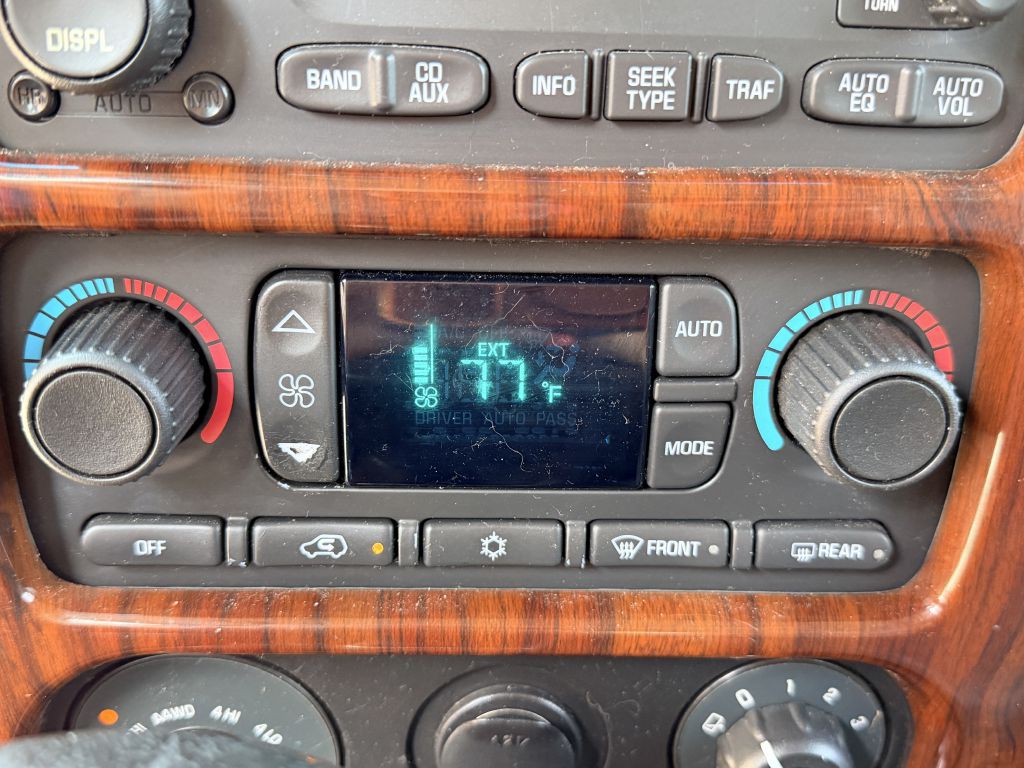 2004 GMC Envoy Image 17