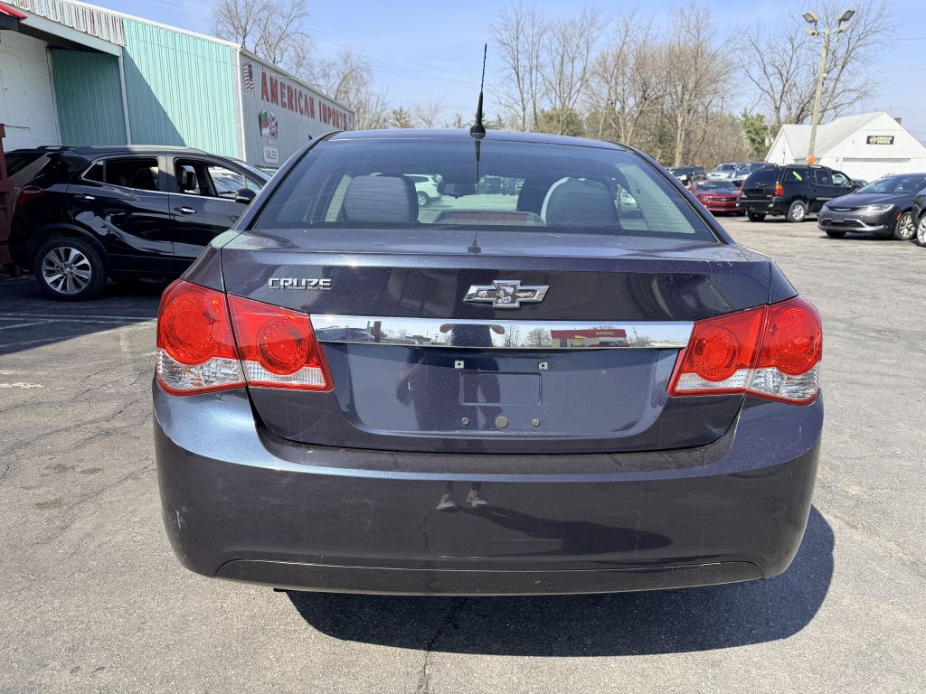 2014 Chevrolet Cruze Image 4