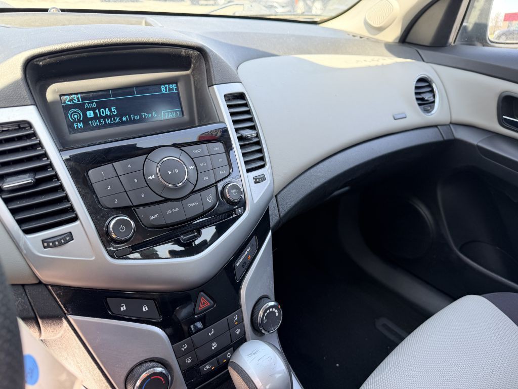 2014 Chevrolet Cruze Image 10