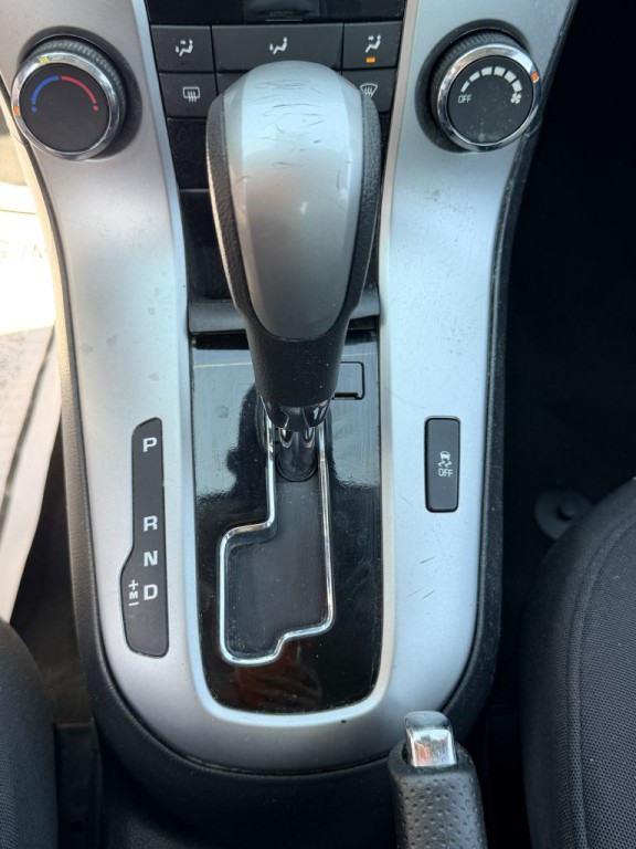 2014 Chevrolet Cruze Image 17