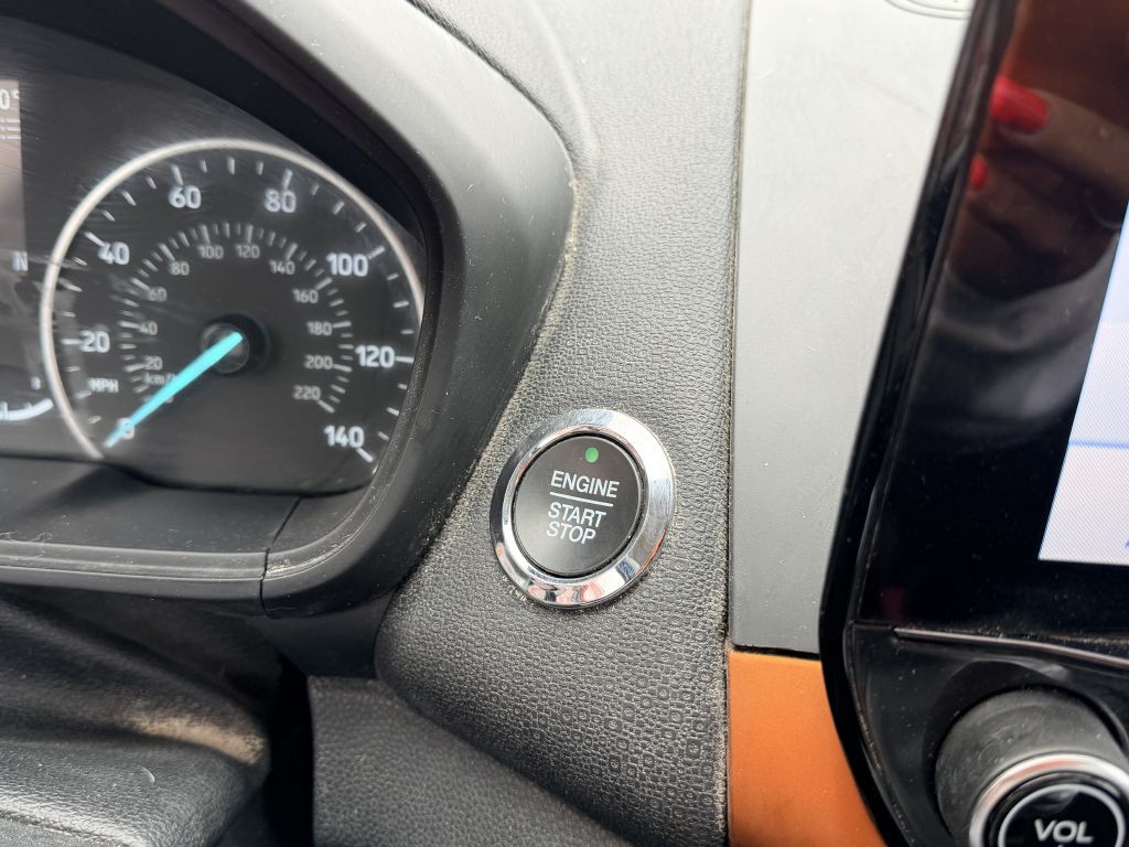 2021 Ford Econoline Image 17