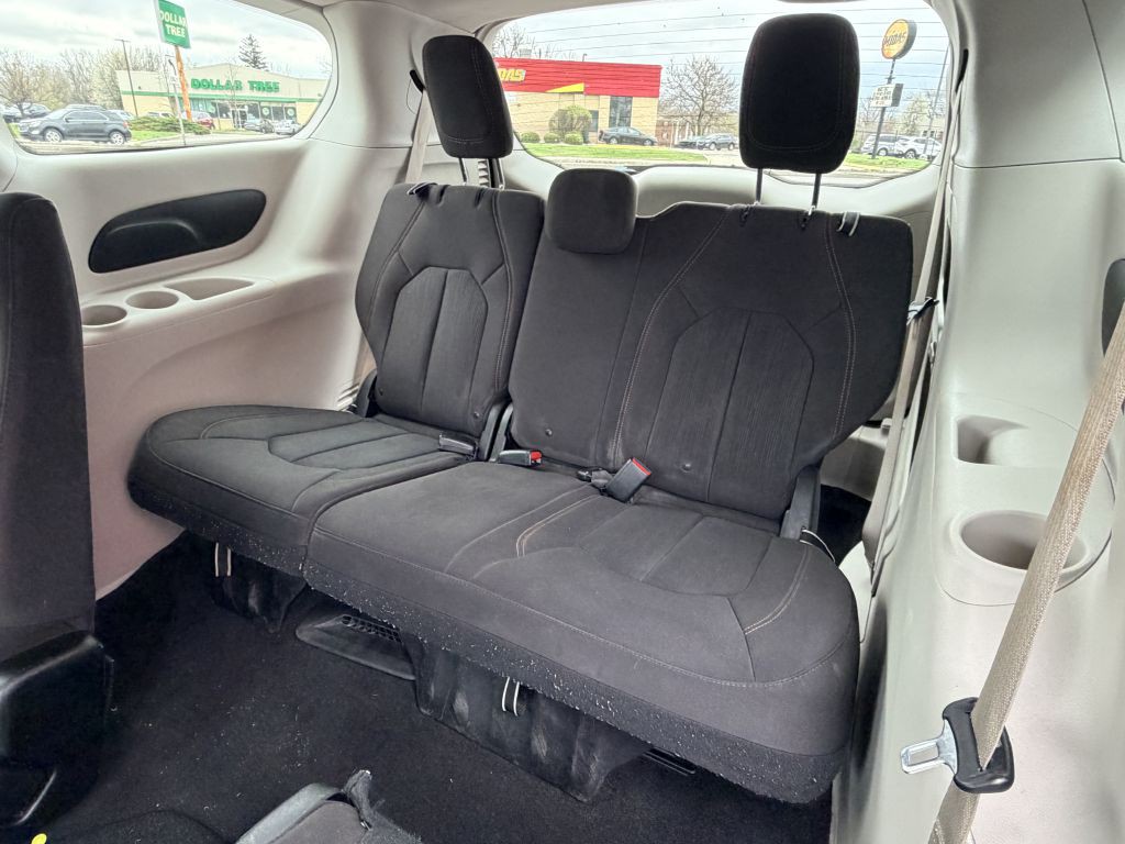 2018 Chrysler Pacifica Image 5