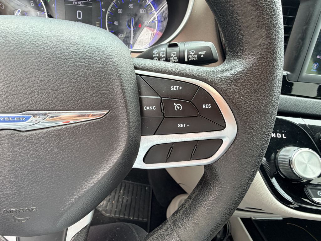 2018 Chrysler Pacifica Image 13