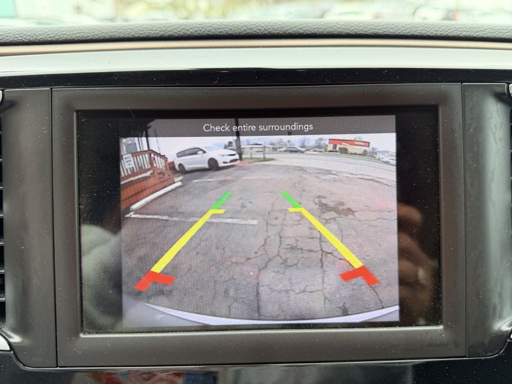 2018 Chrysler Pacifica Image 20