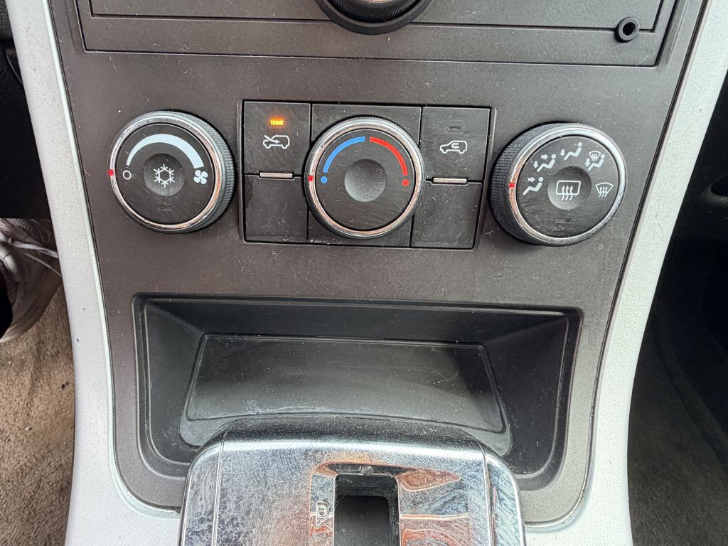 2008 Pontiac Torrent Image 18
