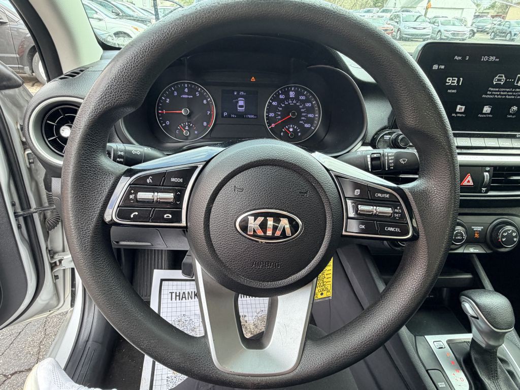2021 Kia Forte Image 9