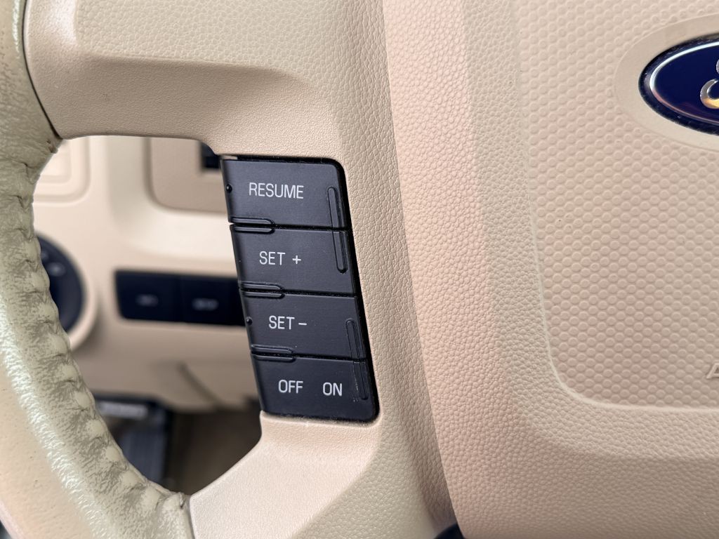 2009 Ford Escape Image 17
