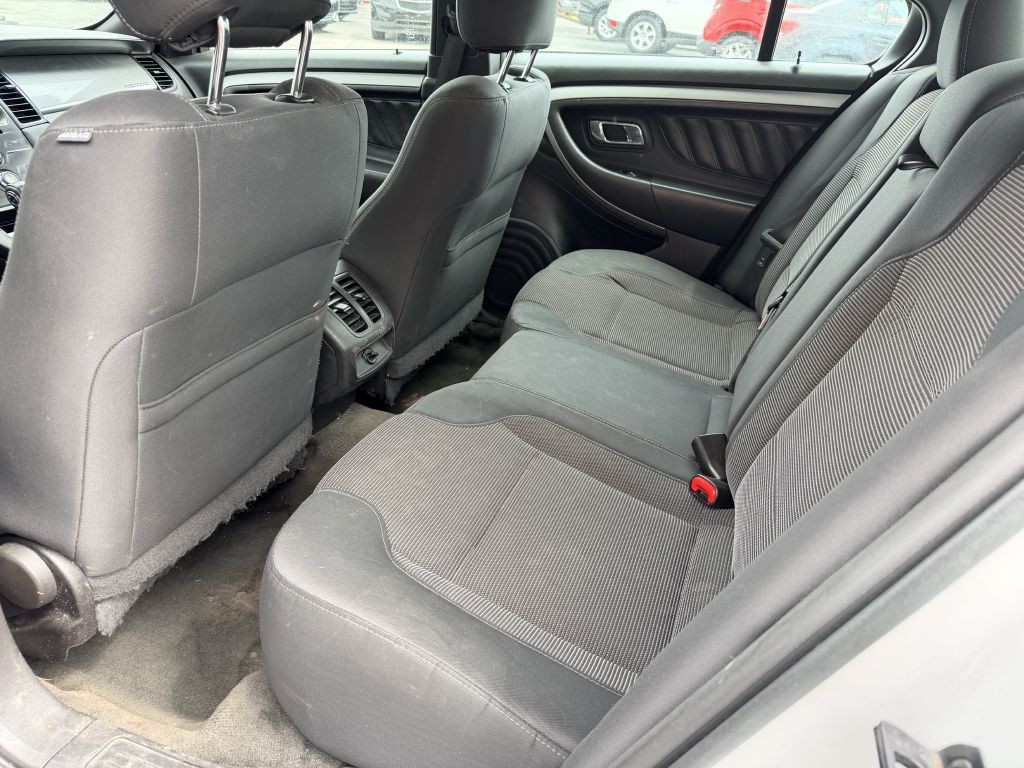 2018 Ford Taurus Image 5