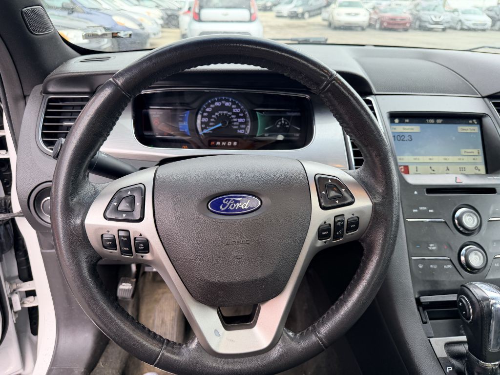 2018 Ford Taurus Image 10