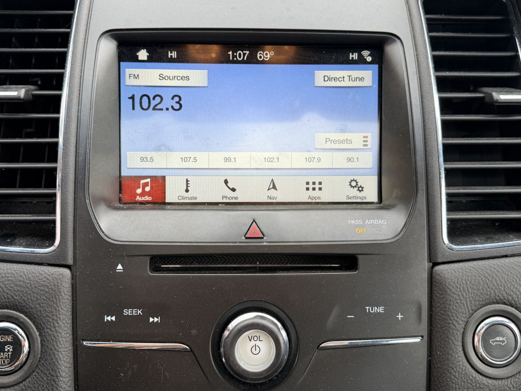 2018 Ford Taurus Image 17