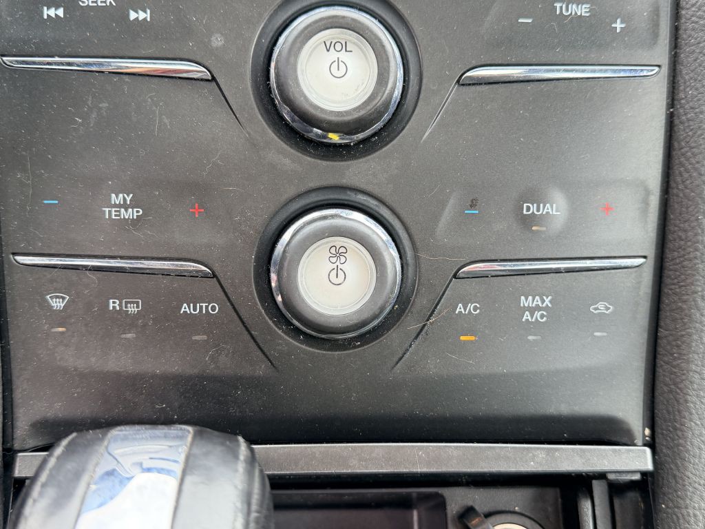 2018 Ford Taurus Image 18