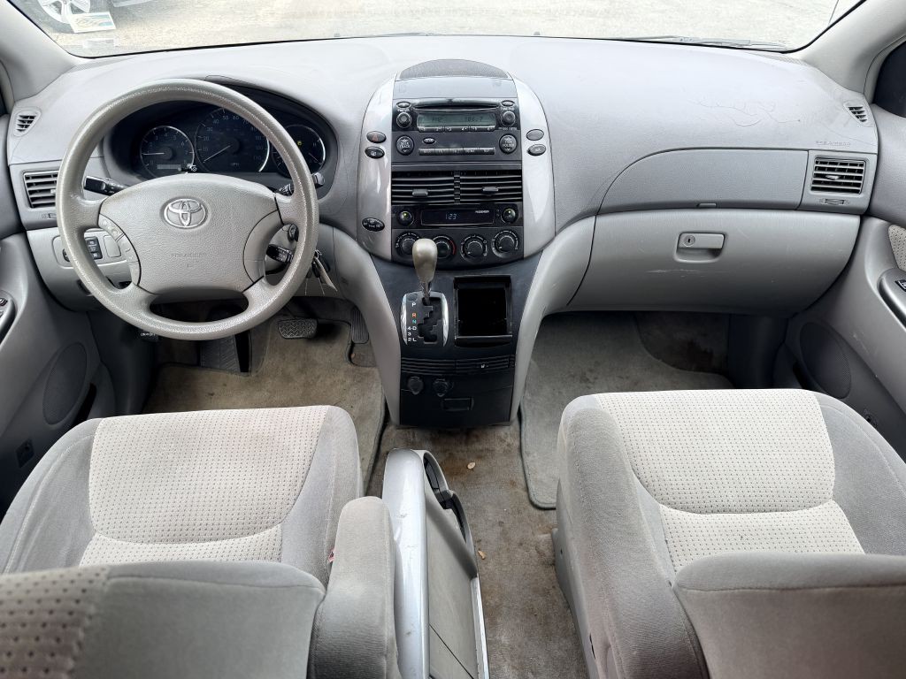 2006 Toyota Sienna Image 8