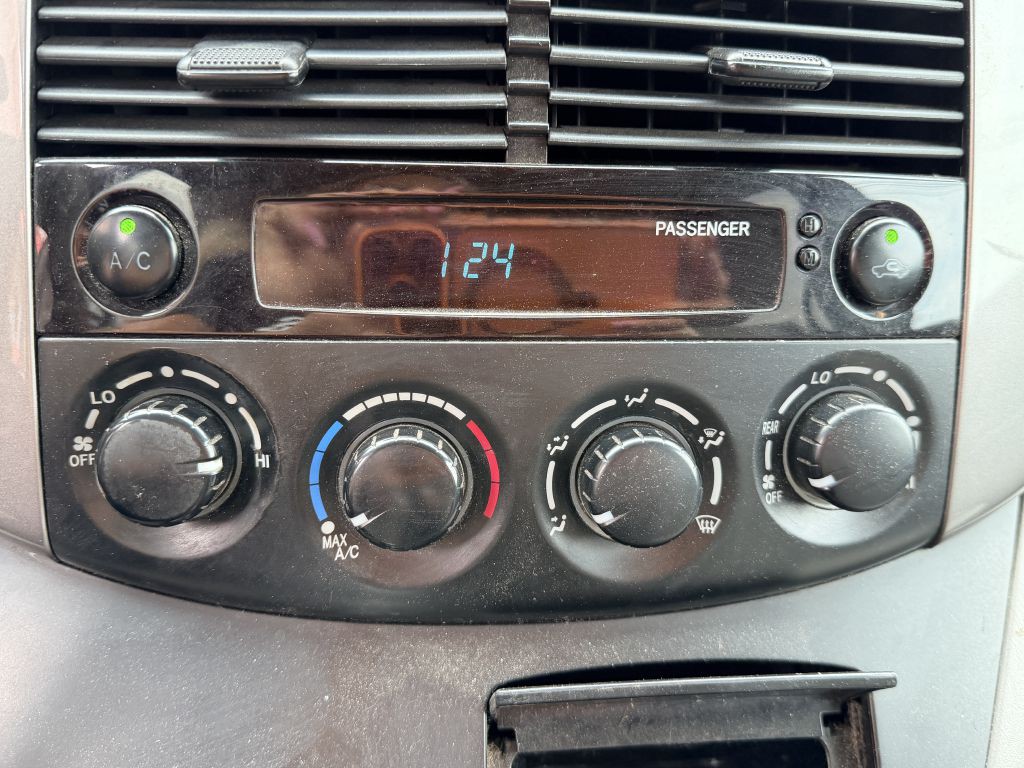 2006 Toyota Sienna Image 21