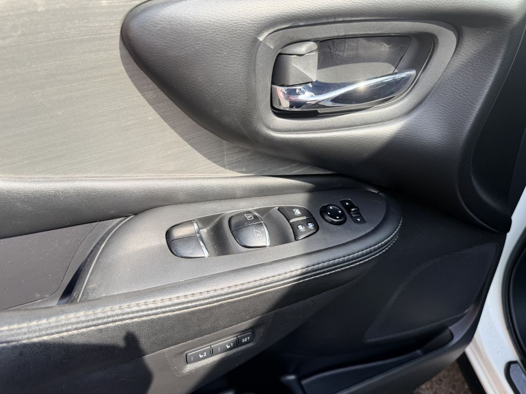 2017 Nissan Murano Image 9