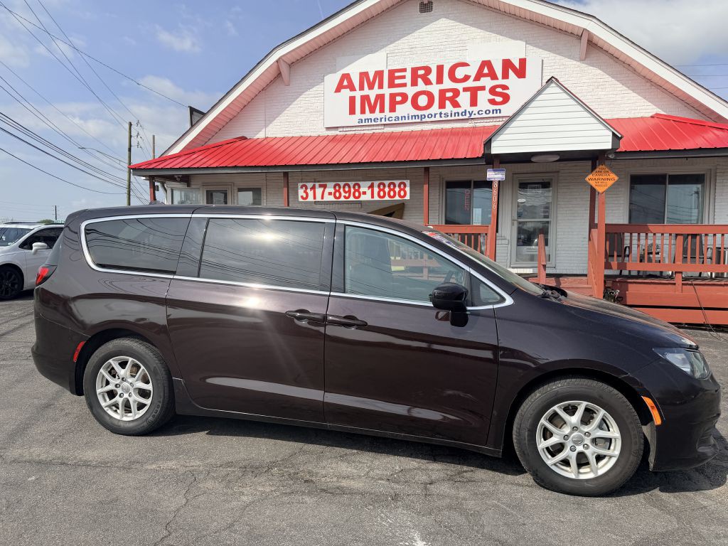 2017 Chrysler Pacifica Image 1