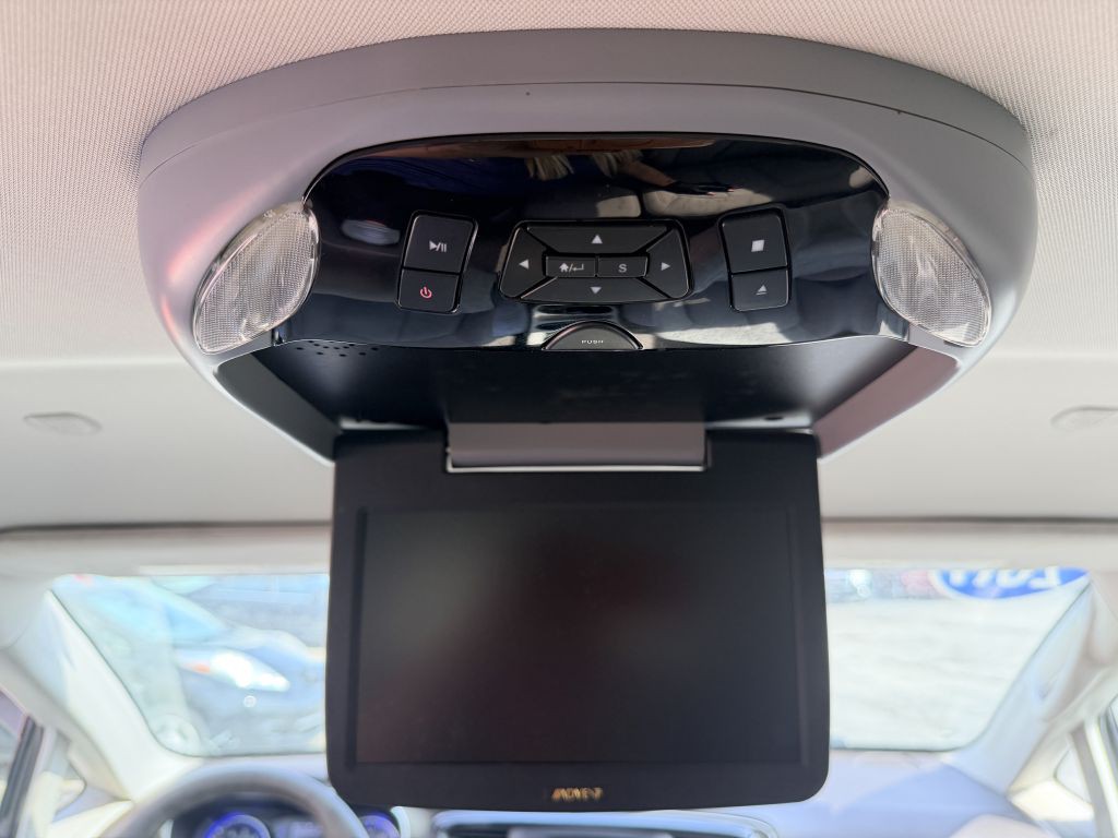 2017 Chrysler Pacifica Image 8