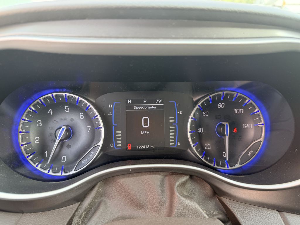 2017 Chrysler Pacifica Image 20