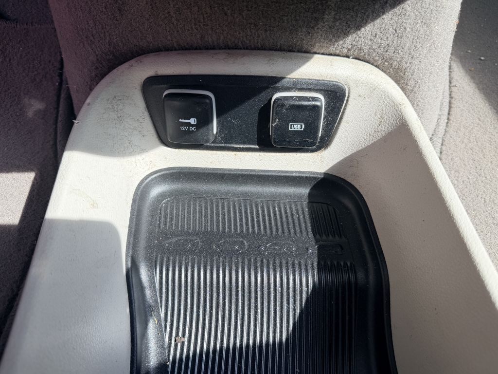2017 Chrysler Pacifica Image 24