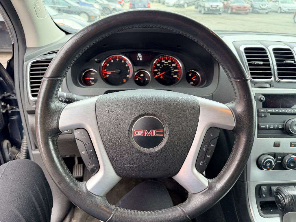 2011 GMC Acadia Image 12