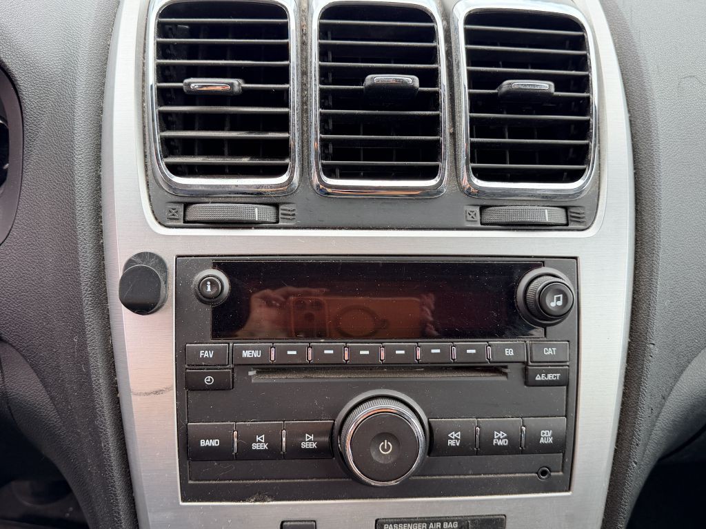2011 GMC Acadia Image 17