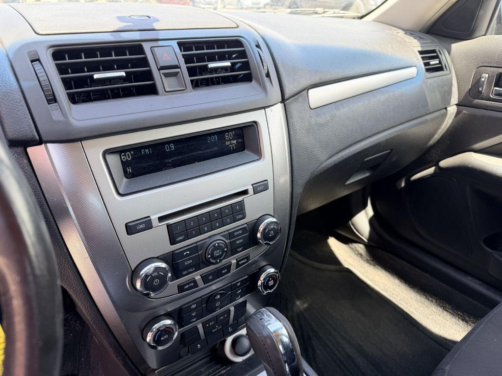 2010 Ford Fusion Image 11