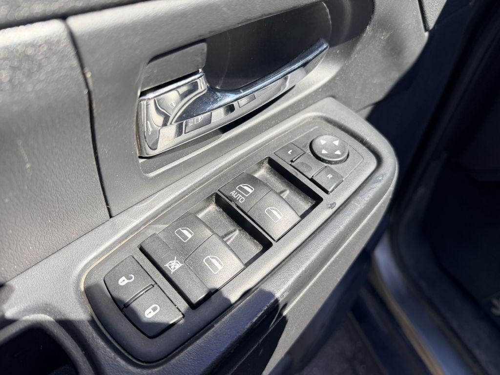 2012 Jeep Liberty Image 8