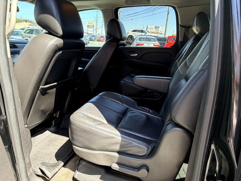 2013 Chevrolet Suburban Image 7