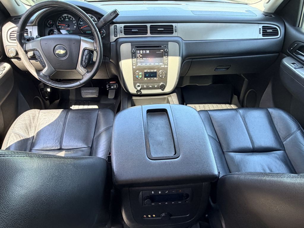 2013 Chevrolet Suburban Image 10
