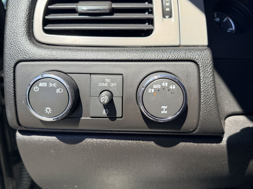 2013 Chevrolet Suburban Image 15