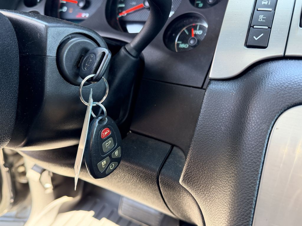 2013 Chevrolet Suburban Image 20