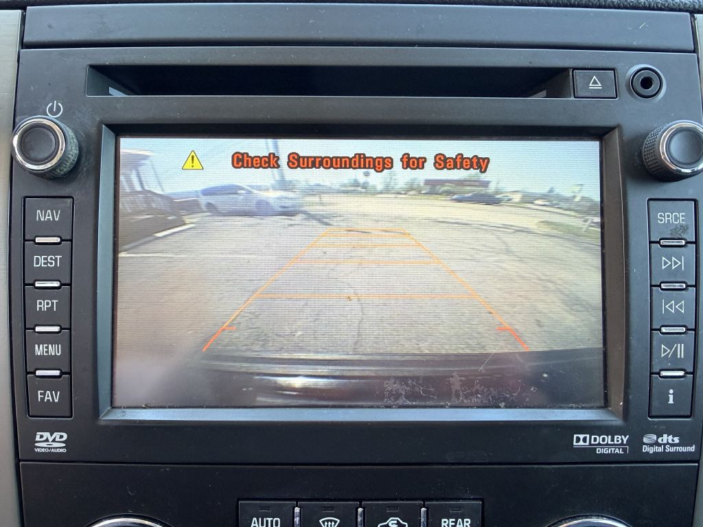 2013 Chevrolet Suburban Image 24