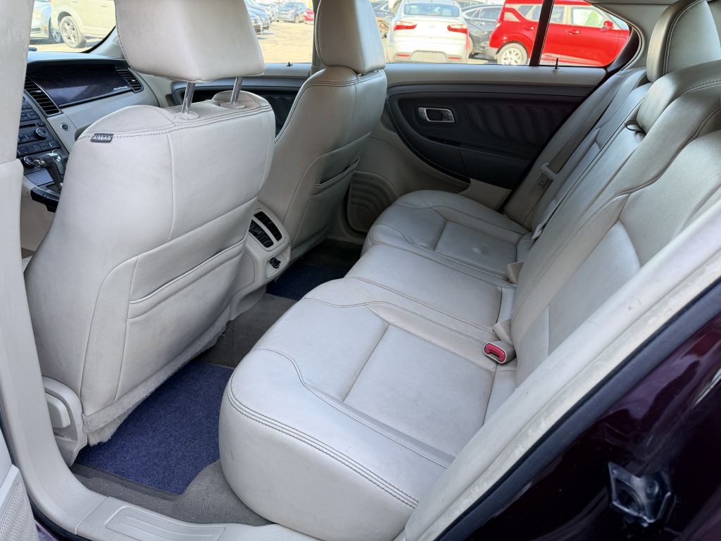 2011 Ford Taurus Image 5