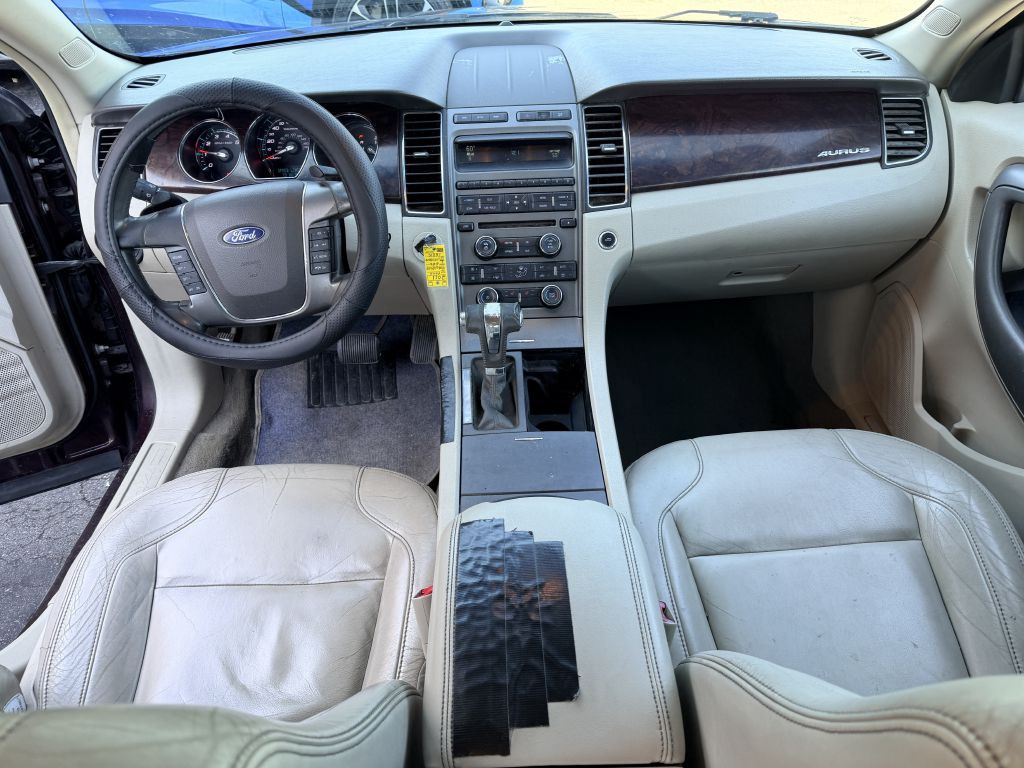 2011 Ford Taurus Image 7