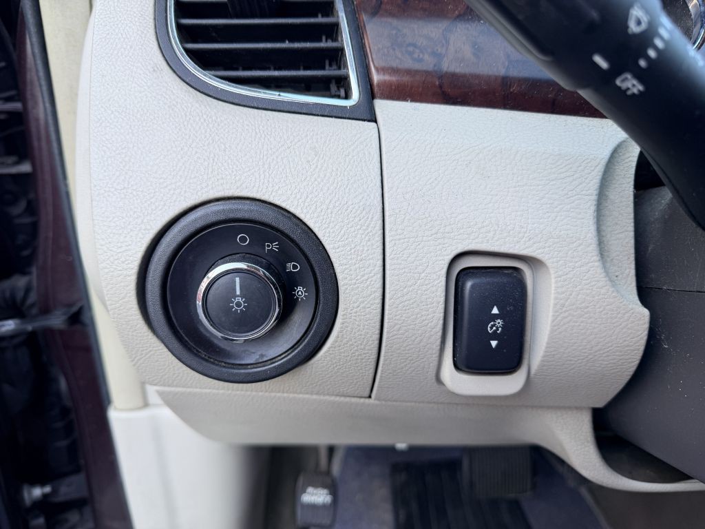 2011 Ford Taurus Image 13