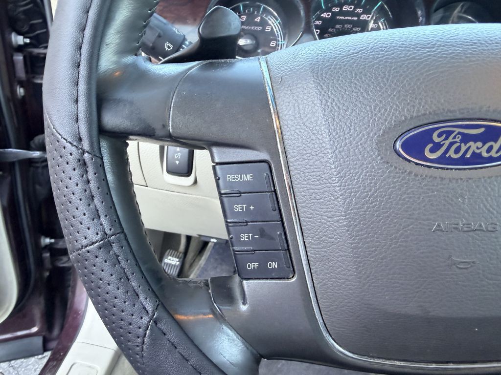 2011 Ford Taurus Image 14