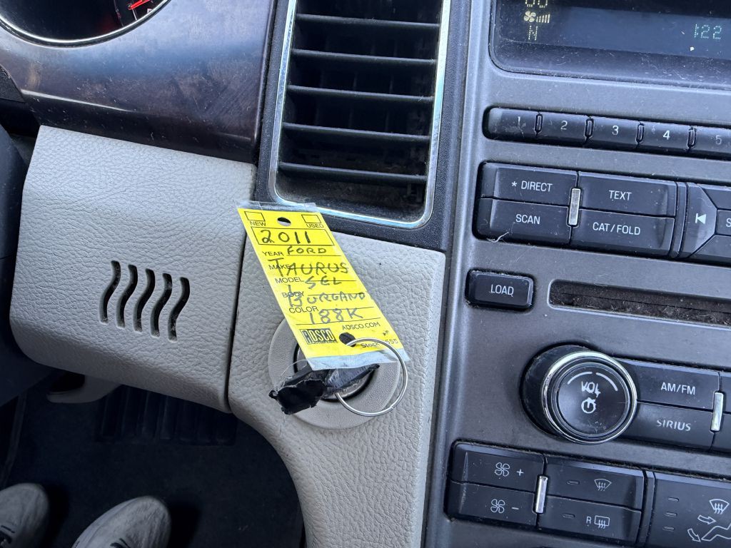 2011 Ford Taurus Image 19