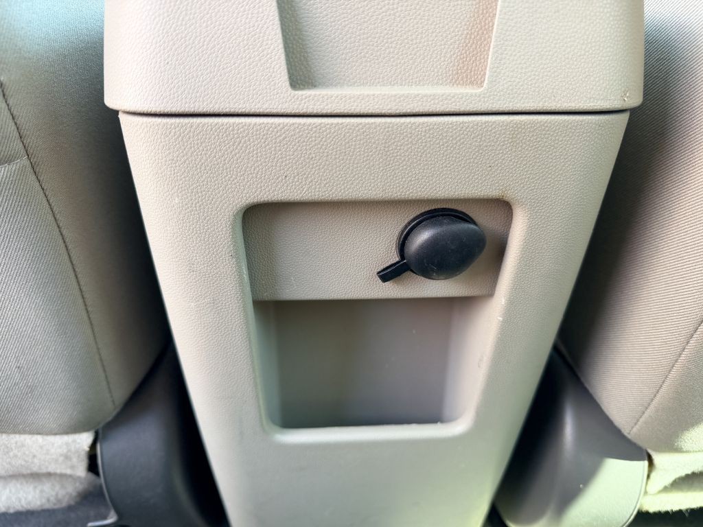 2010 Ford Escape Image 7