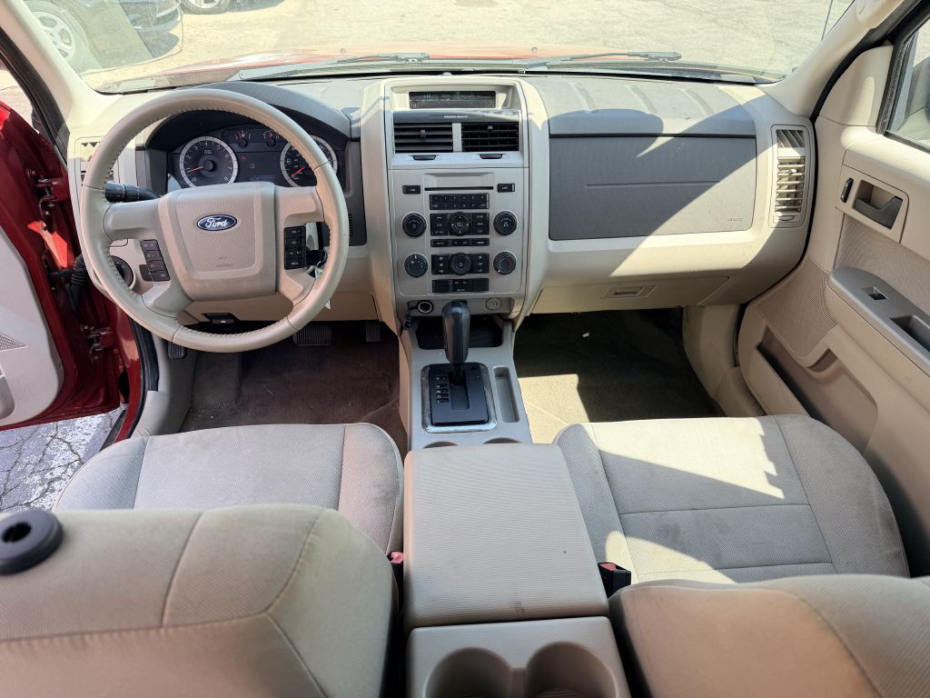 2010 Ford Escape Image 8