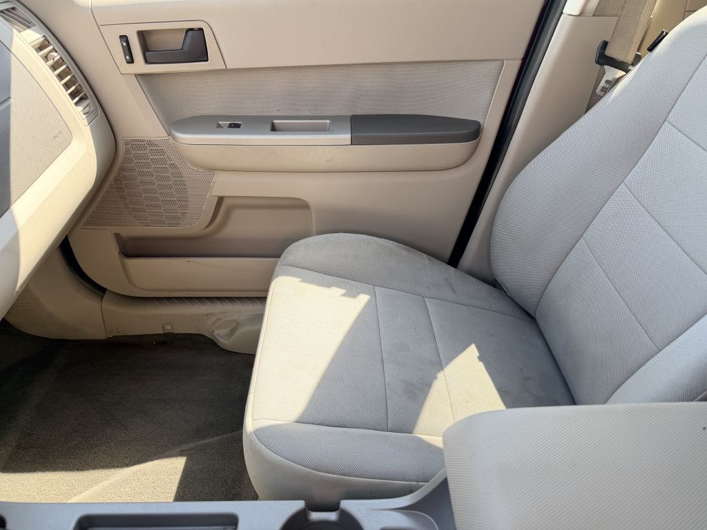 2010 Ford Escape Image 13