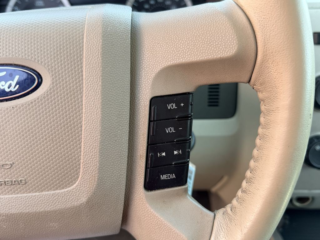 2010 Ford Escape Image 16
