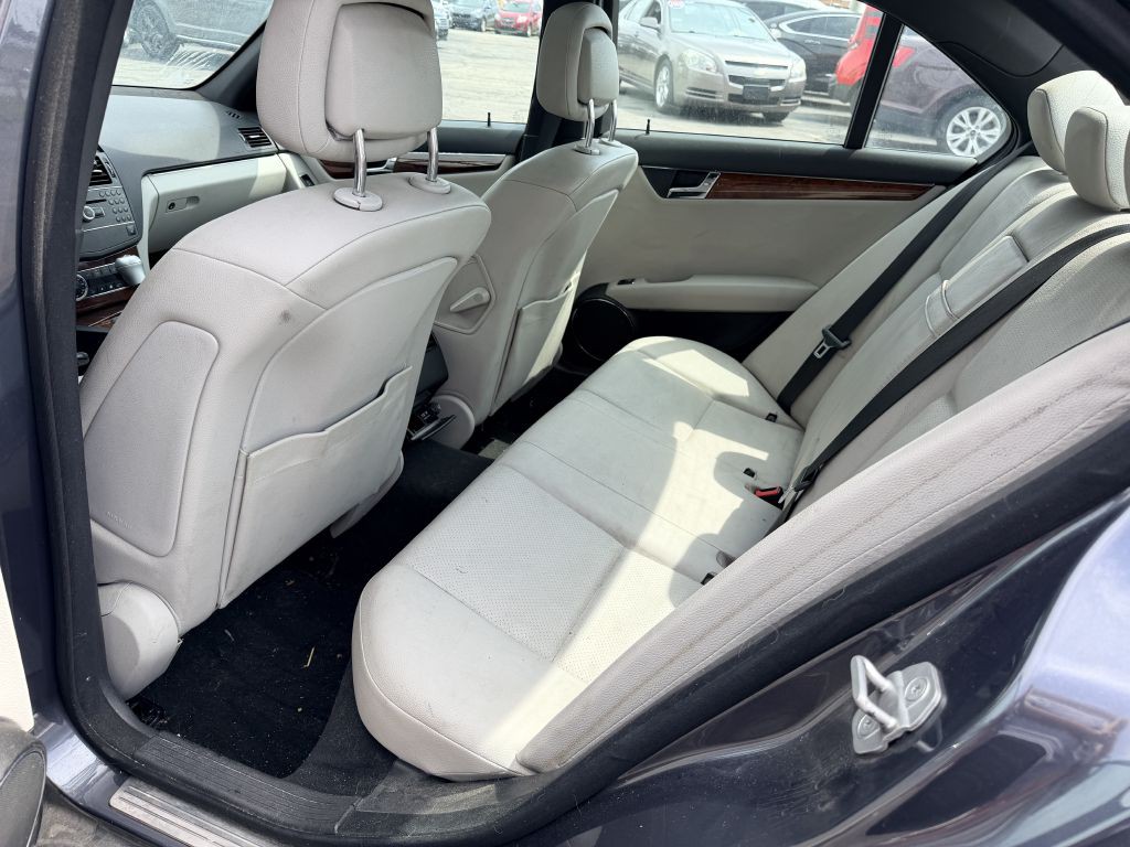 2011 Mercedes-Benz C-Class Image 5