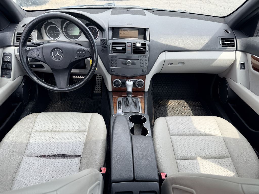 2011 Mercedes-Benz C-Class Image 7