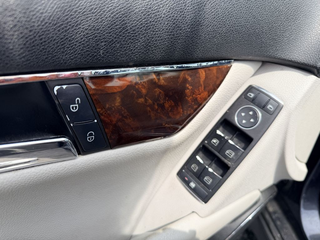 2011 Mercedes-Benz C-Class Image 8