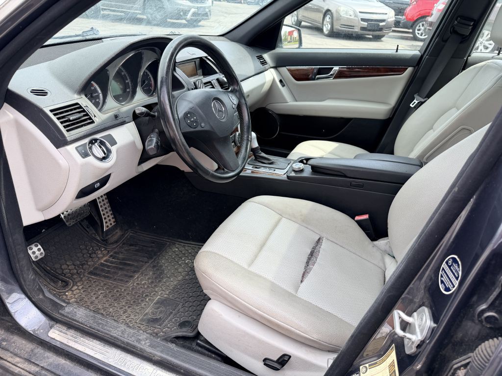 2011 Mercedes-Benz C-Class Image 11