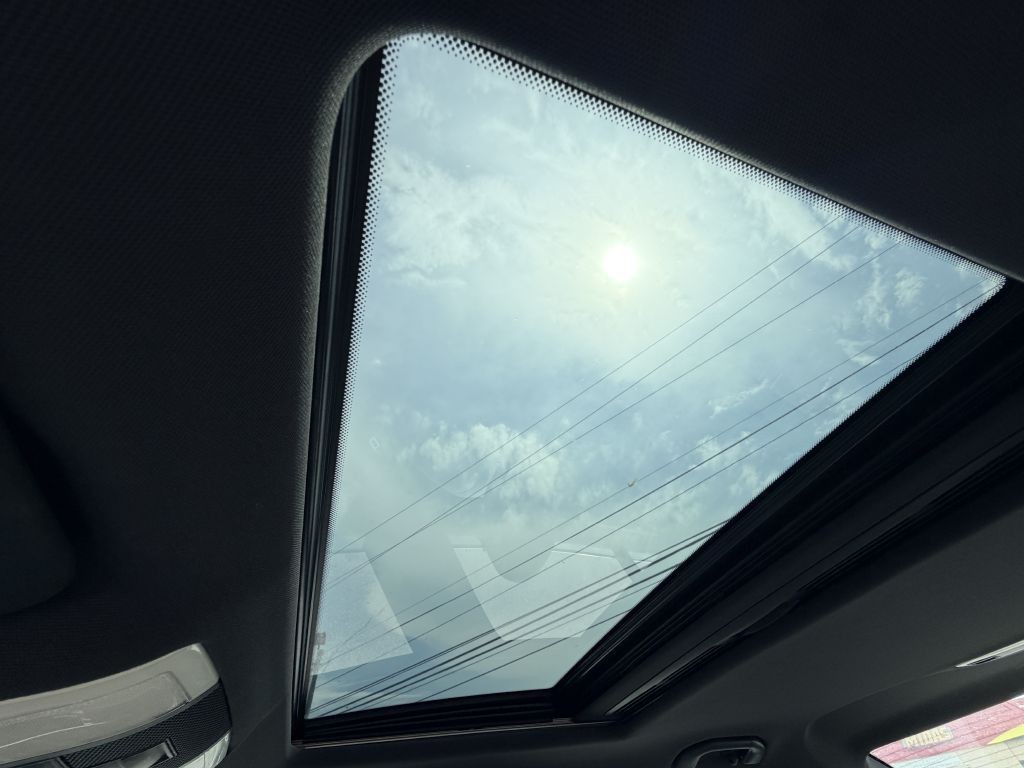 2011 Mercedes-Benz C-Class Image 22
