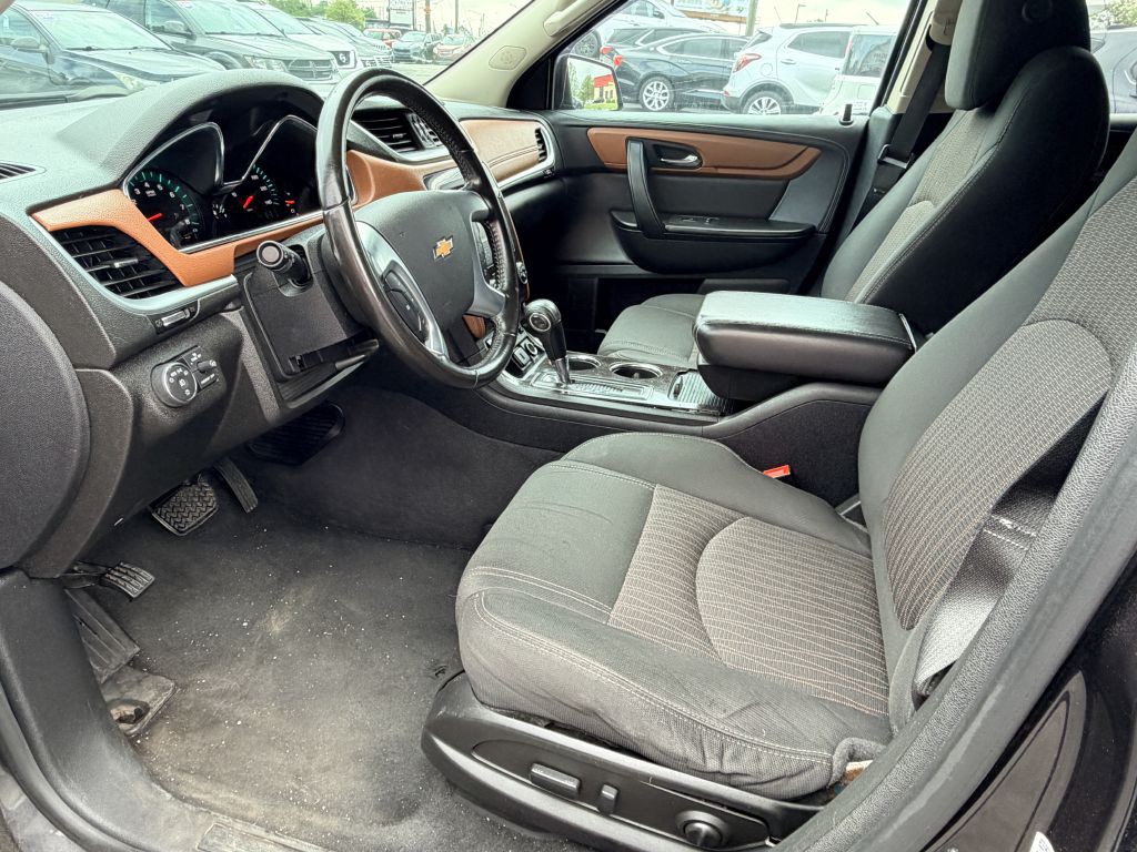 2017 Chevrolet Traverse Image 12