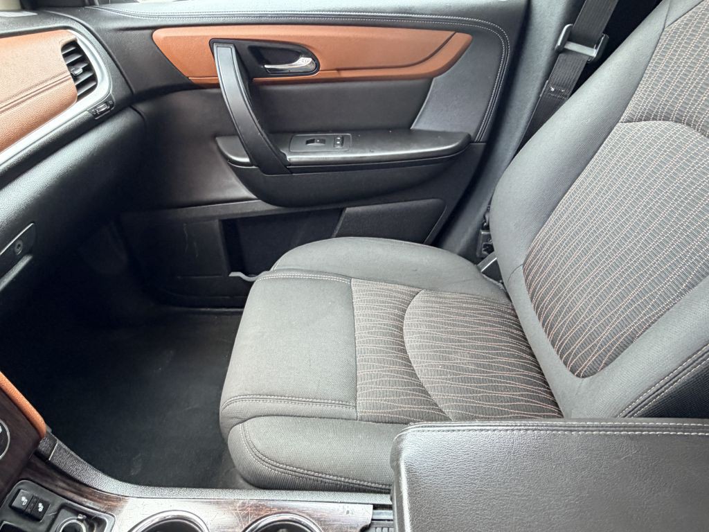 2017 Chevrolet Traverse Image 15