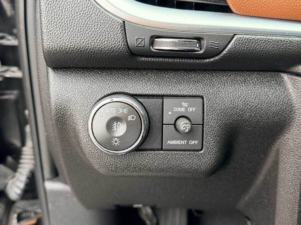 2017 Chevrolet Traverse Image 16